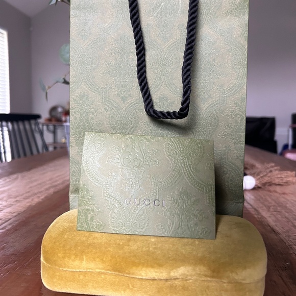 Gucci sunglasses - Picture 1 of 5